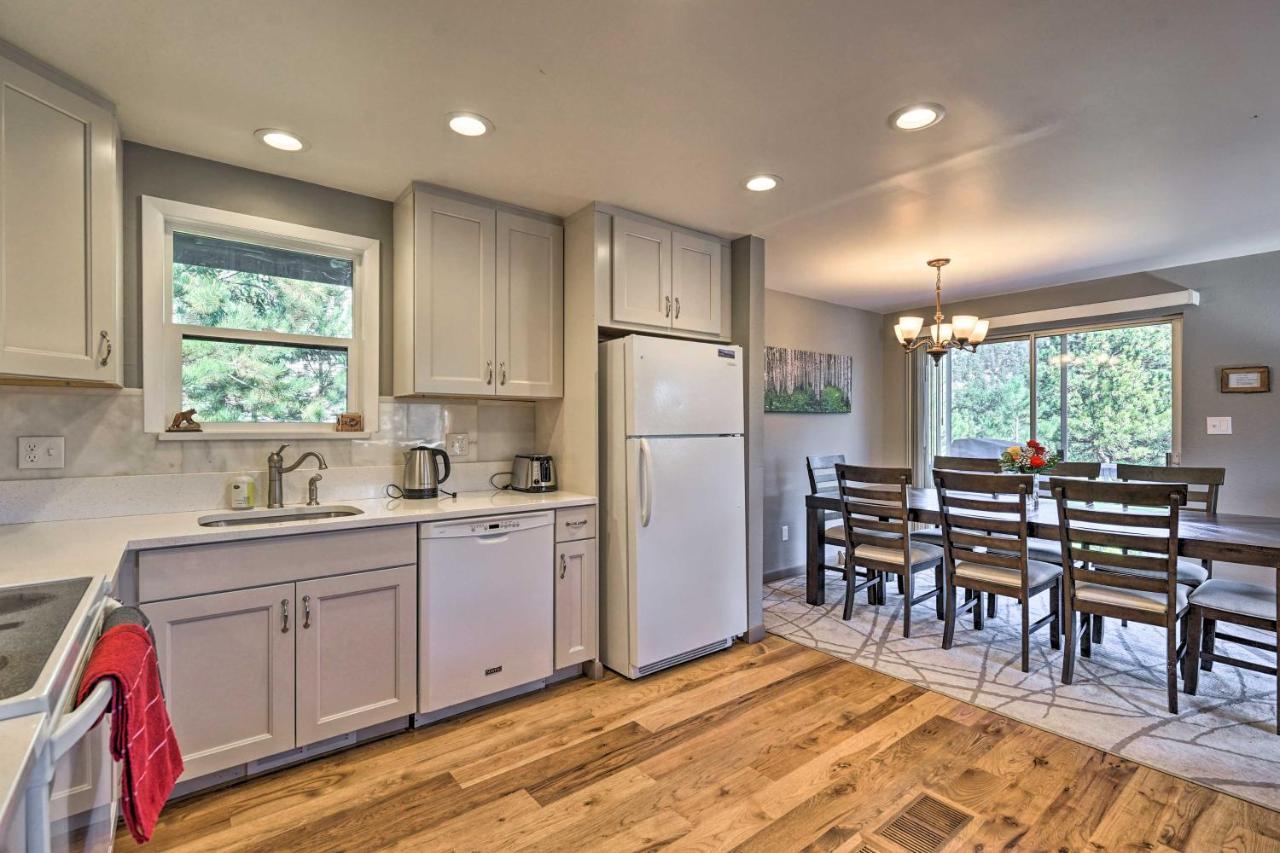 Luxe Updated Home With Grill And Hot Tub 4 Mi To Rmnp Estes Park Eksteriør bilde